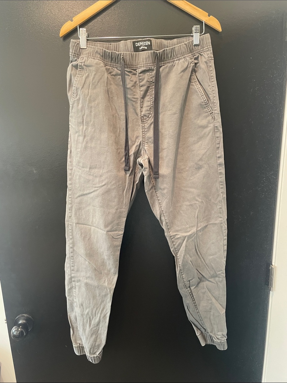 Denizen from Levi's Men's Gray Jogger Pants
